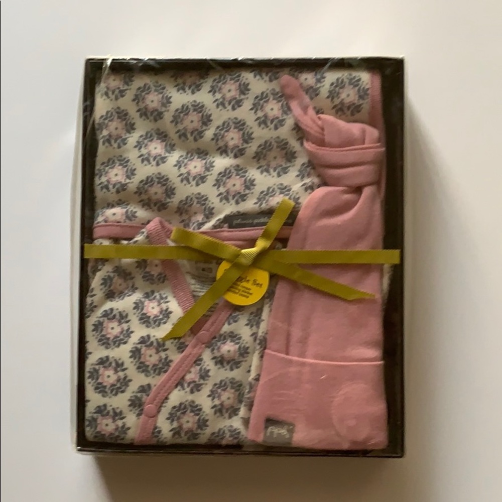 100% Organic Petunia Pickle Bottom Snuggle Set - Picture 7 of 7